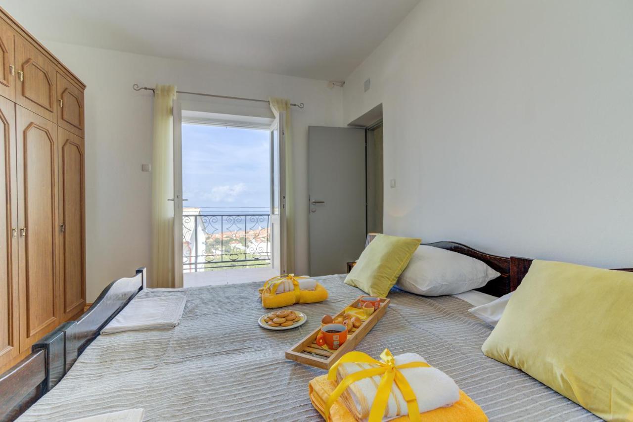 Apartman Sunce 塞尼 外观 照片