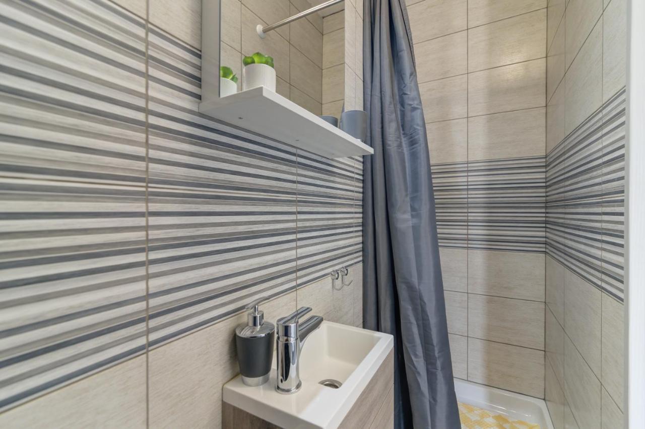 Apartman Sunce 塞尼 外观 照片