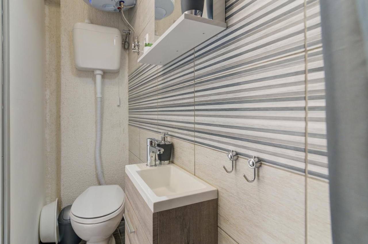 Apartman Sunce 塞尼 外观 照片