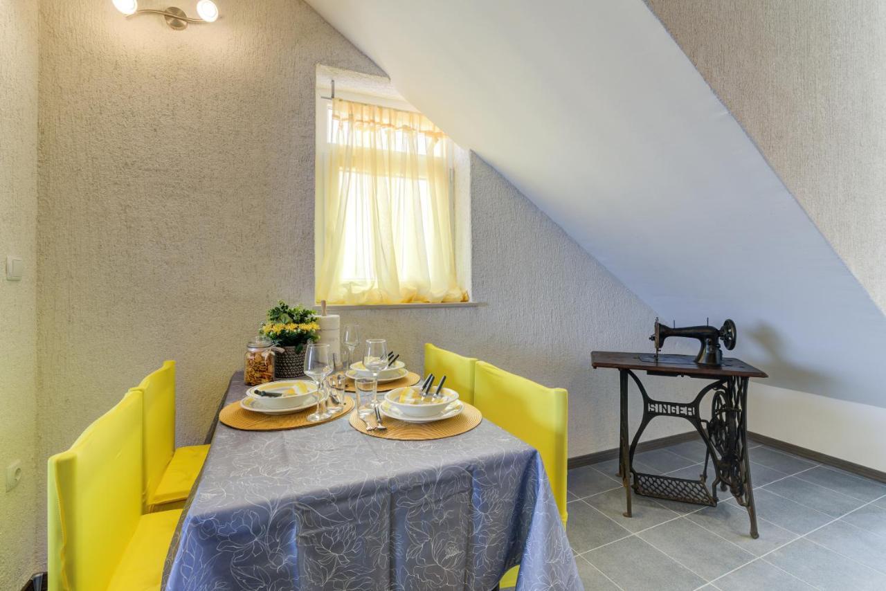 Apartman Sunce 塞尼 外观 照片